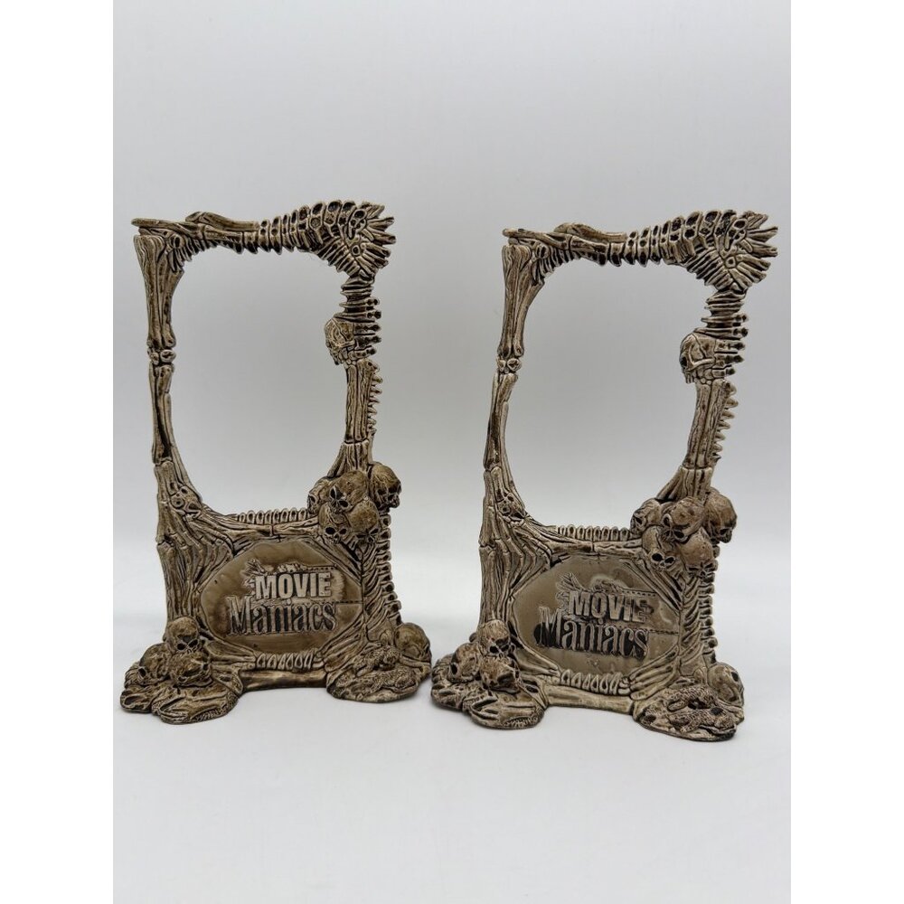 McFarlane Toys 2000 Movie Maniacs Skeleton Frame Display Set 8" Collectibles